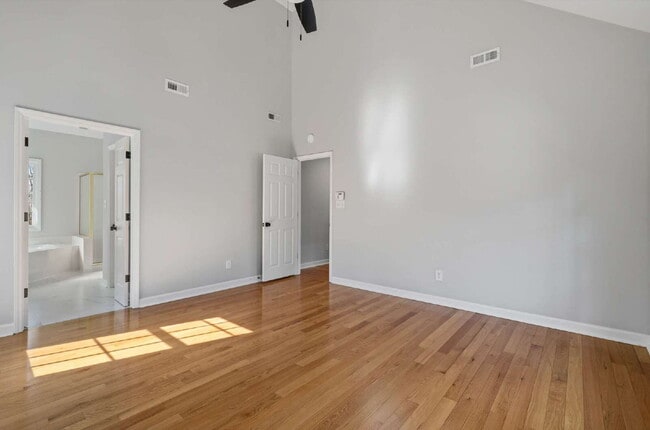 Building Photo - 4-Bed Oasis in Treyburn Community