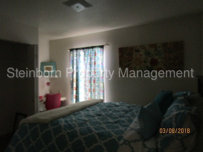 Building Photo - Now Leasing/ MOVE IN SPECIAL!!