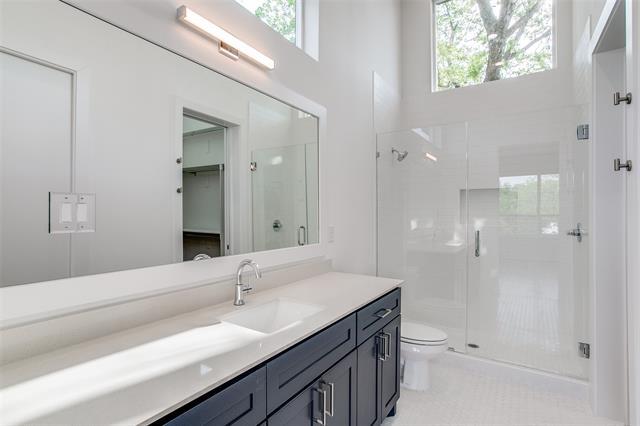 Building Photo - 5915 Hudson St