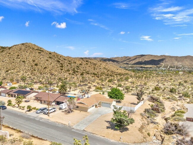 Building Photo - 56034 Desert Gold Dr