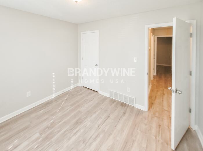 Building Photo - 4890 Phipps Dr
