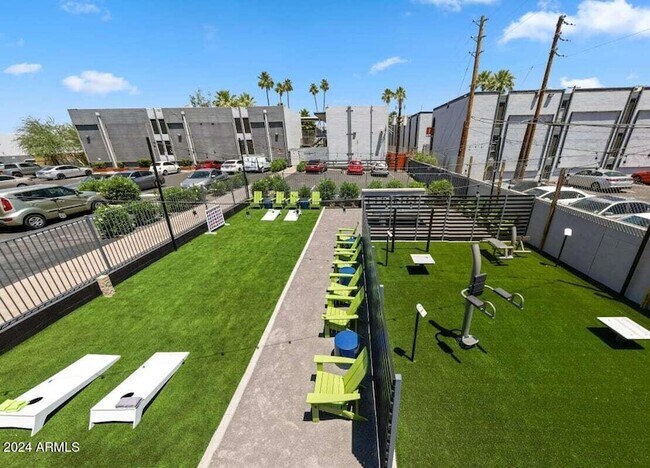 Building Photo - 1601 W Camelback Rd