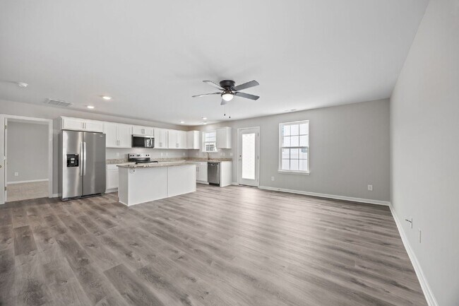 Building Photo - 4500 Sandstone Dr