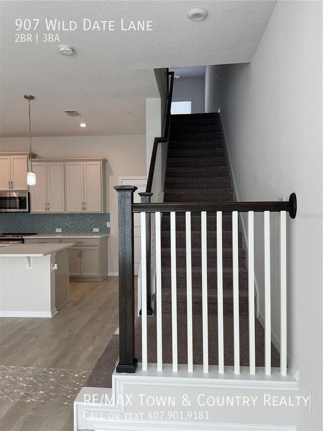 Building Photo - Griffin Park Townhome in Lake Mary