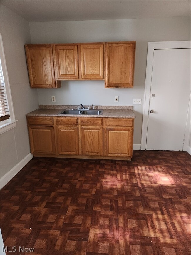 Building Photo - 1483 Genesee Rd