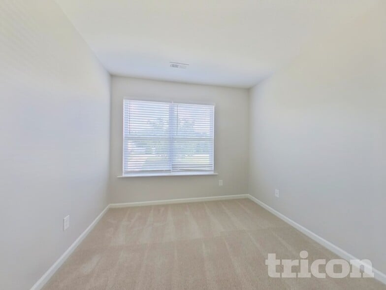 Building Photo - 1613 Brookgreen Ave