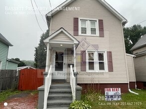 Building Photo - 86 Webb St
