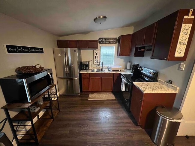 Building Photo - 2991 NW 31st Ave