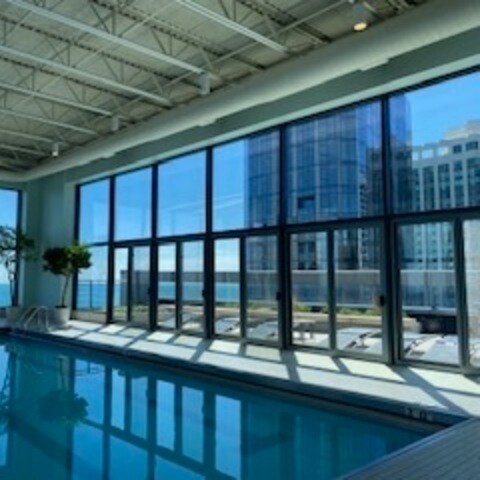 Building Photo - 450 E Waterside Dr
