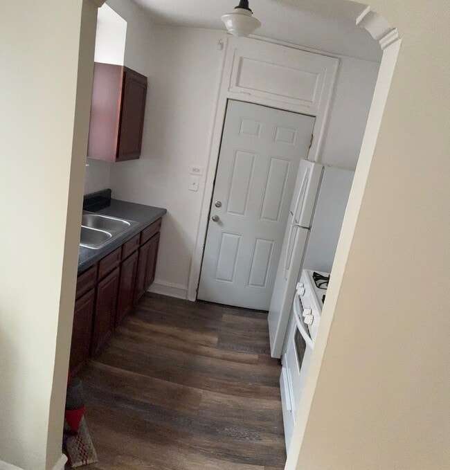 Building Photo - 3906 N Central Ave