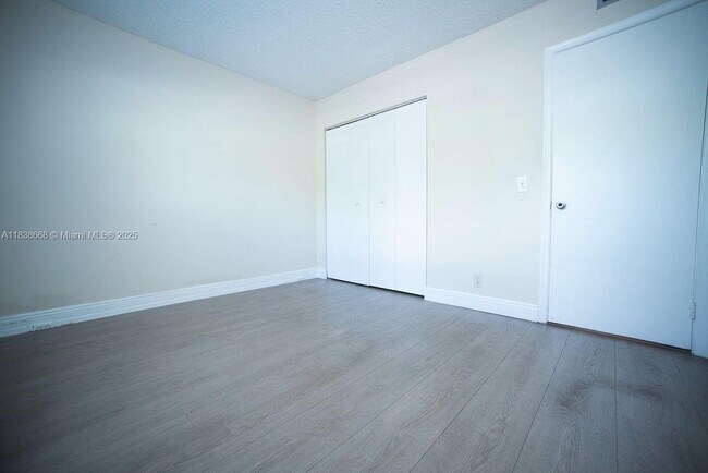 Building Photo - 1300 SW 125th Ave