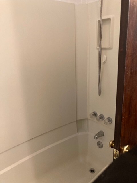 Building Photo - 6335 Robinson Rd