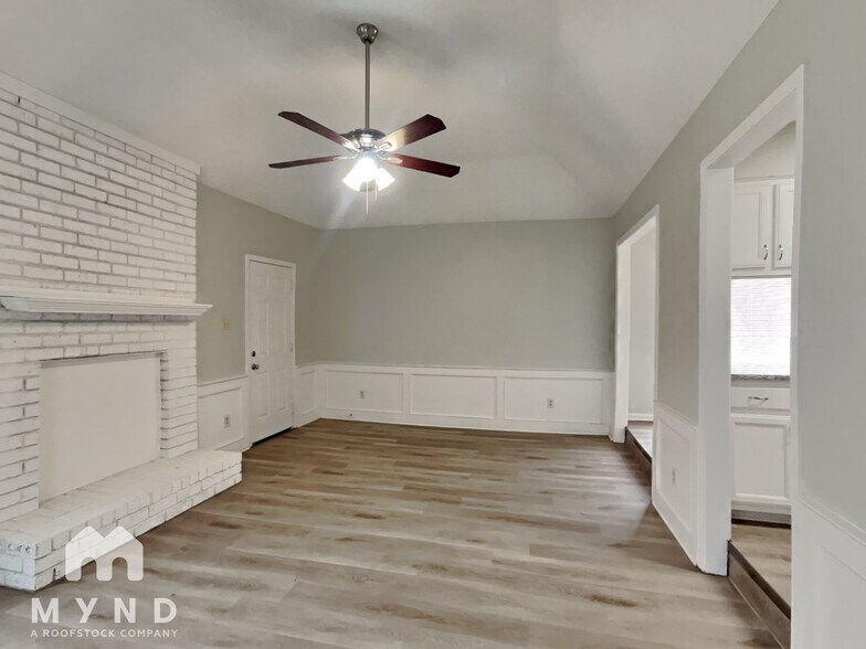 Building Photo - 4629 Sunnyslope Dr