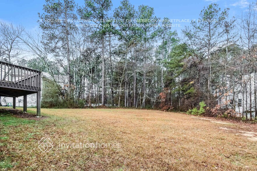 Building Photo - 15 Water's Edge Dr SE