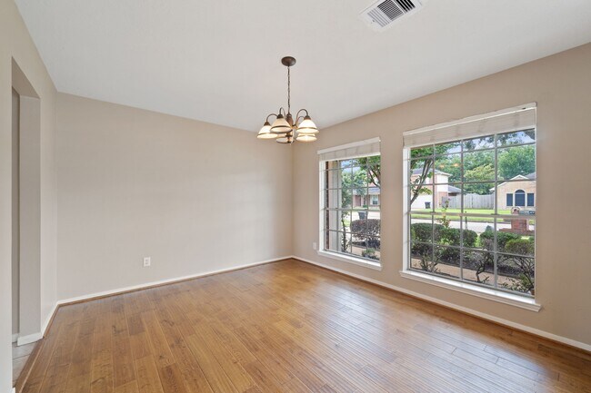 Building Photo - 22730 Tara Way Dr