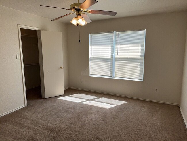 Building Photo - 5304 Lauren Lea Dr