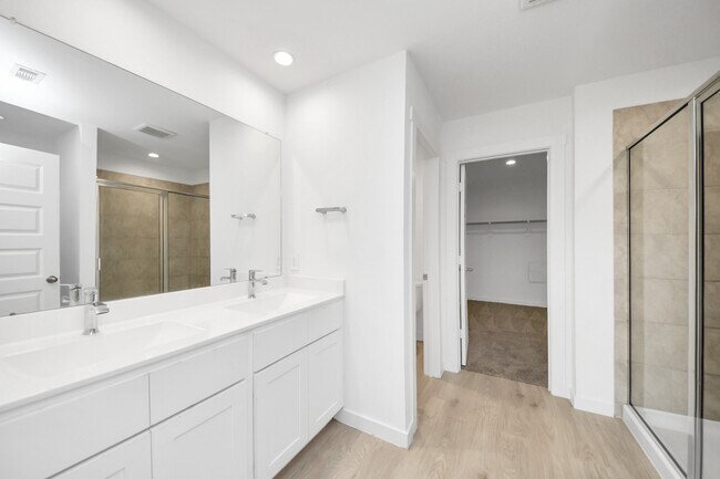 Building Photo - 1618 Westway Dr