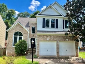 Building Photo - 2016 Sablewood Dr