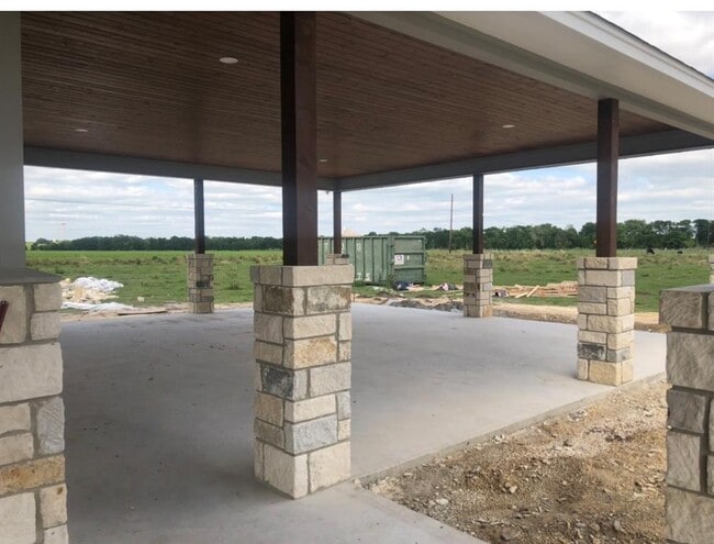 Building Photo - 19289 Vilas Rd