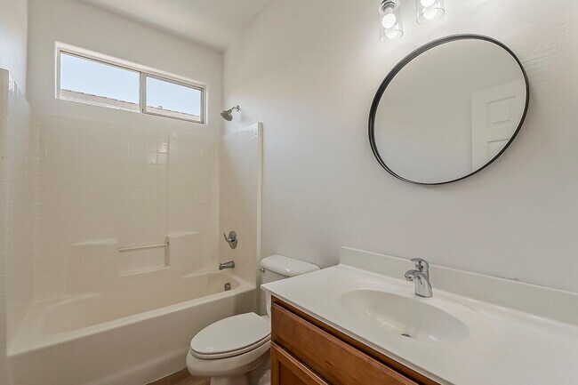 Building Photo - 3877 S Coach House Dr