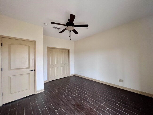 Building Photo - 8216 Casa Verde Rd