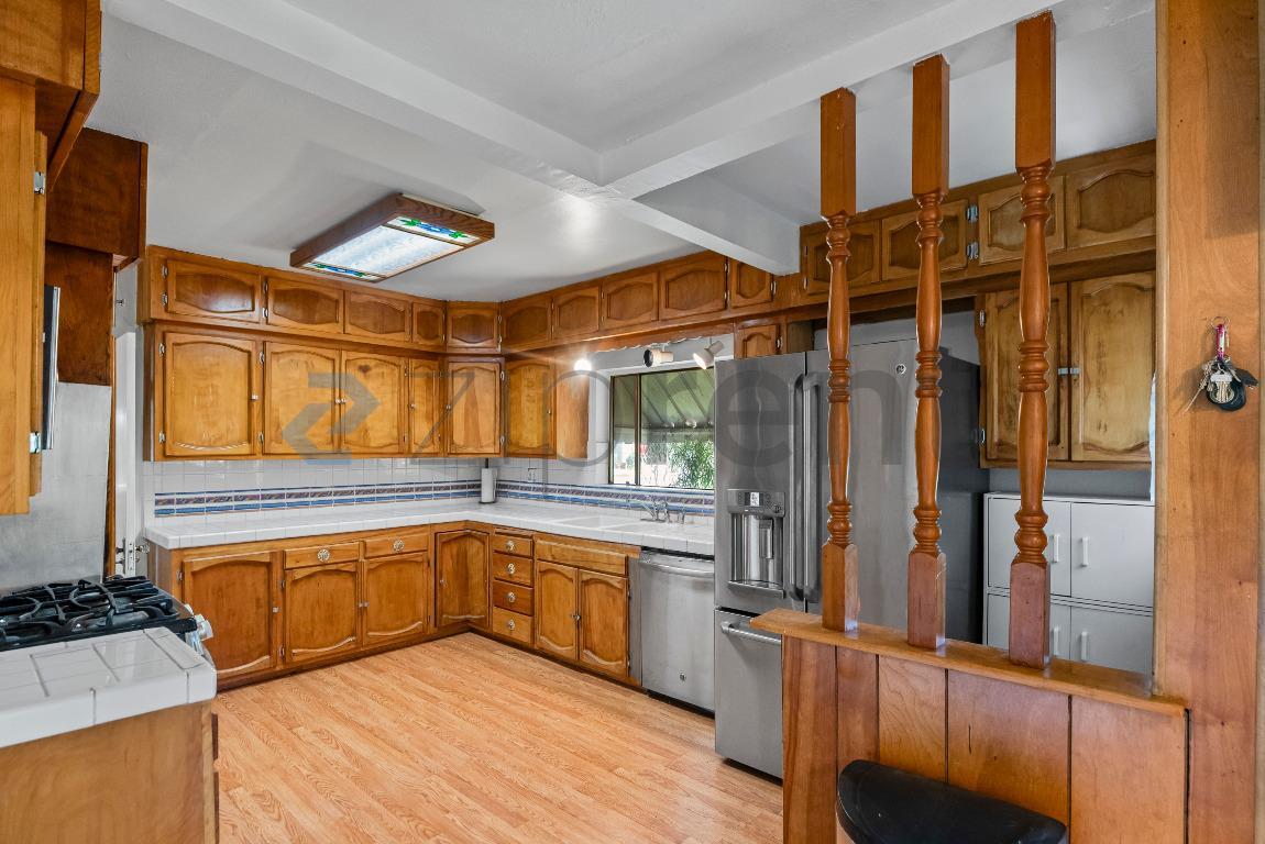 Building Photo - 1240 Parker St