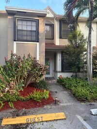Building Photo - 214 City View Dr