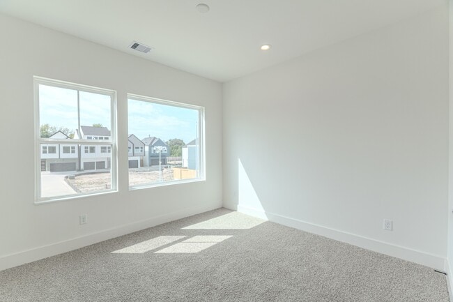 Building Photo - 7628 Inwood Hls Ln