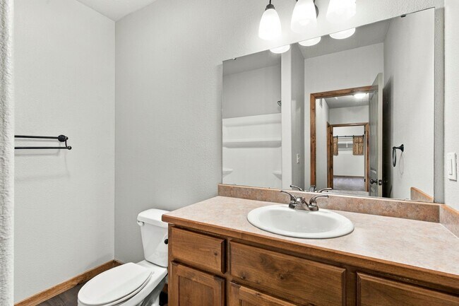 Building Photo - 107 Jury Ln