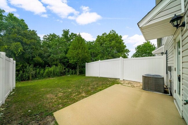 Building Photo - 5980 Callaway Cir