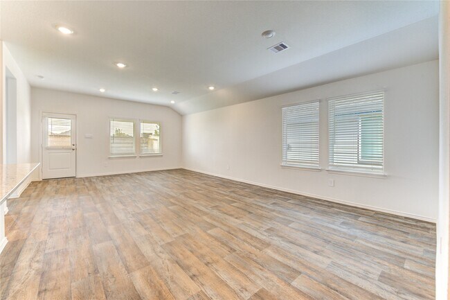 Building Photo - 30507 Carter Cv