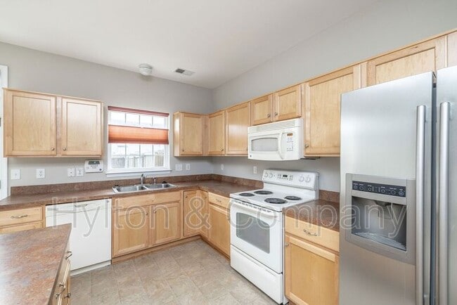 Building Photo - 907 Dominion Townes Ct