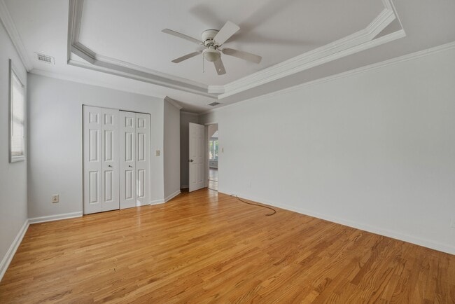 Building Photo - 506 Mellview Ave SW