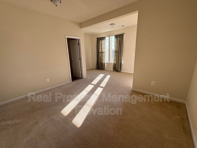 Building Photo - 249 Schramm Lp