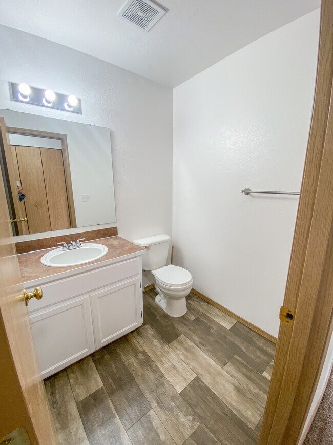 Downstairs 1/2 bath - 9010 174th Street Ct E