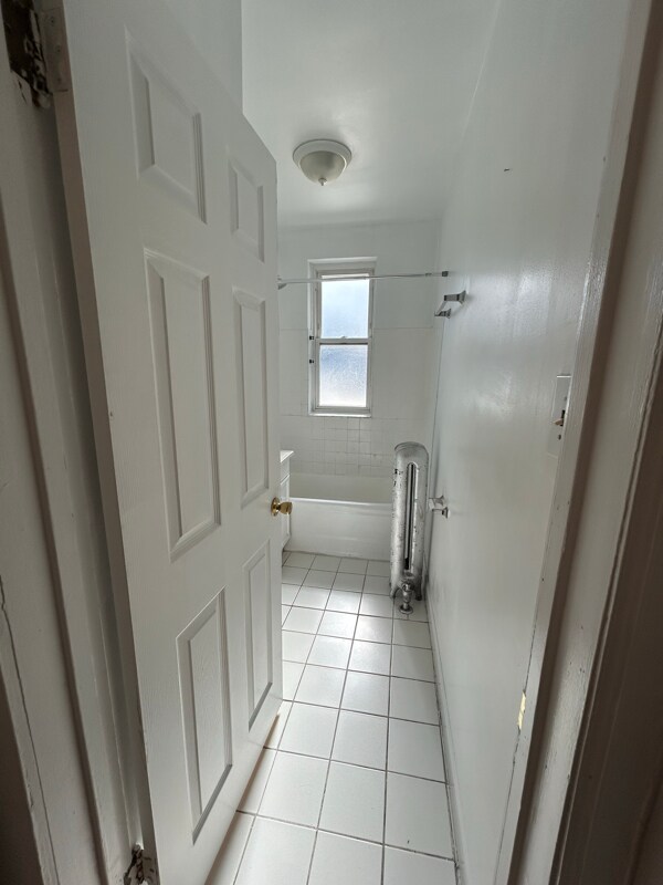 Building Photo - 4409 N Kenneth Ave