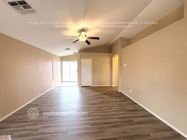 Building Photo - 6551 E Auburn St