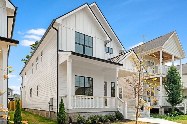 Building Photo - Beautiful home in The Nations!  4 bedrooms and 3 bathrooms in well sought after area.