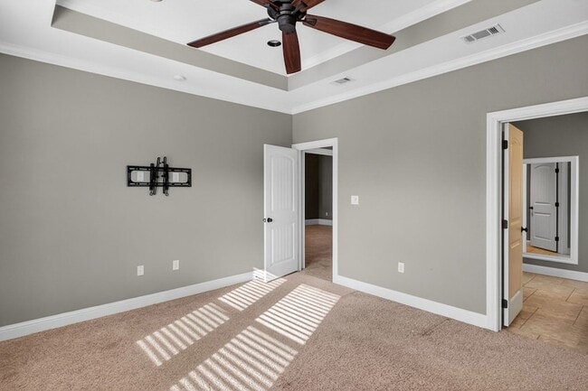 Building Photo - 1122 Porterfield Rd