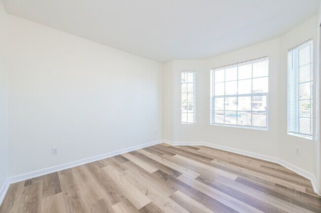 Building Photo - 12158 W Dorado Pl