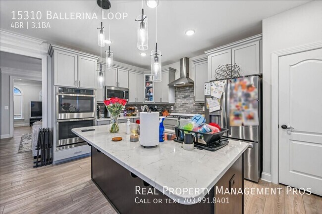Building Photo - 15310 Ballerina Lp