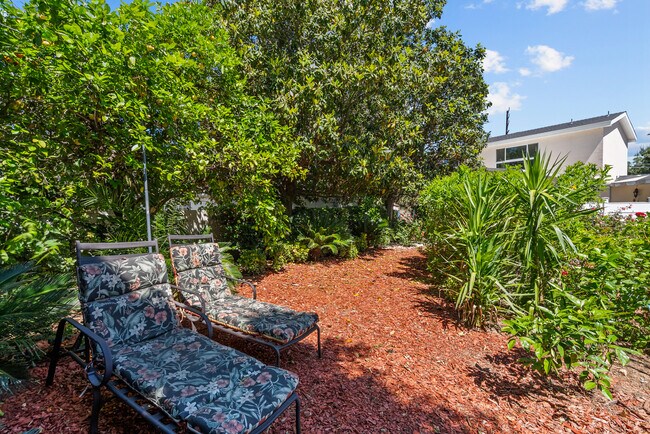 Building Photo - 17812 Parthenia St