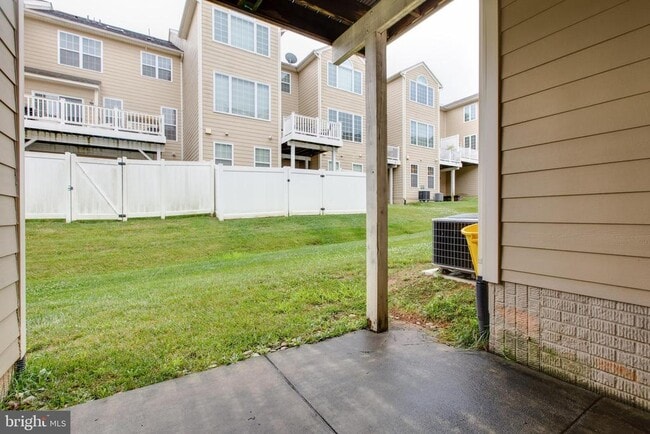 Building Photo - 2247 Brimstone Pl