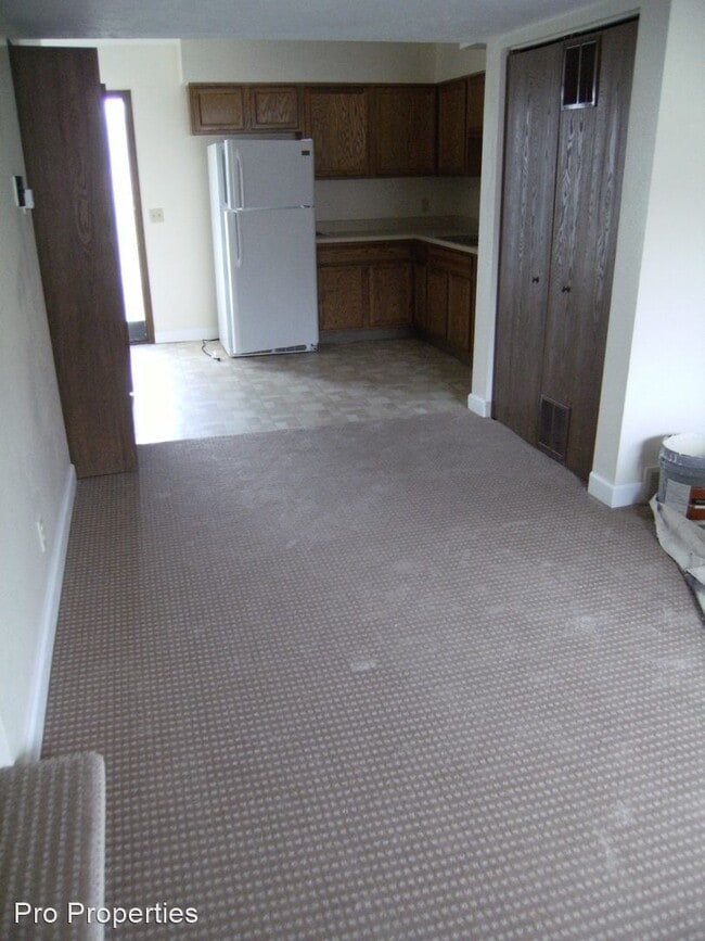 Building Photo - 3004 S 68th Ct