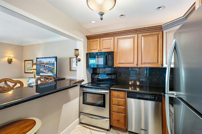 Building Photo - 400 Wilma Cir