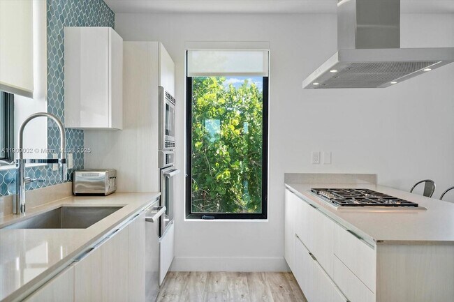 Building Photo - 332 Balboa St