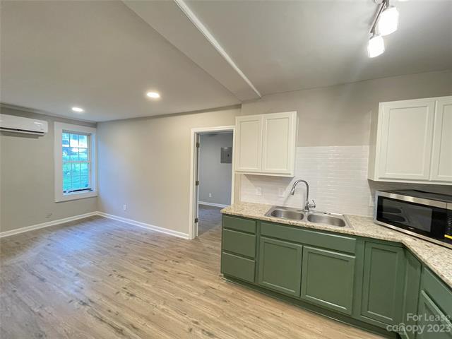 Building Photo - 2800 Carol Ave