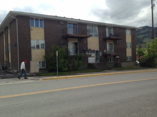 Building Photo - 201 E 6th Ave