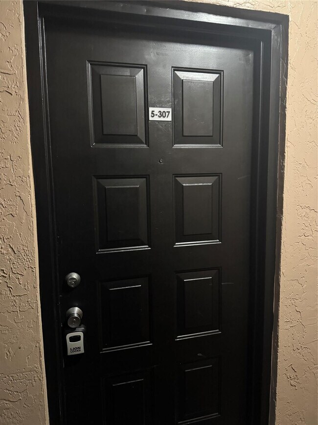 Building Photo - 9055 Wiles Rd