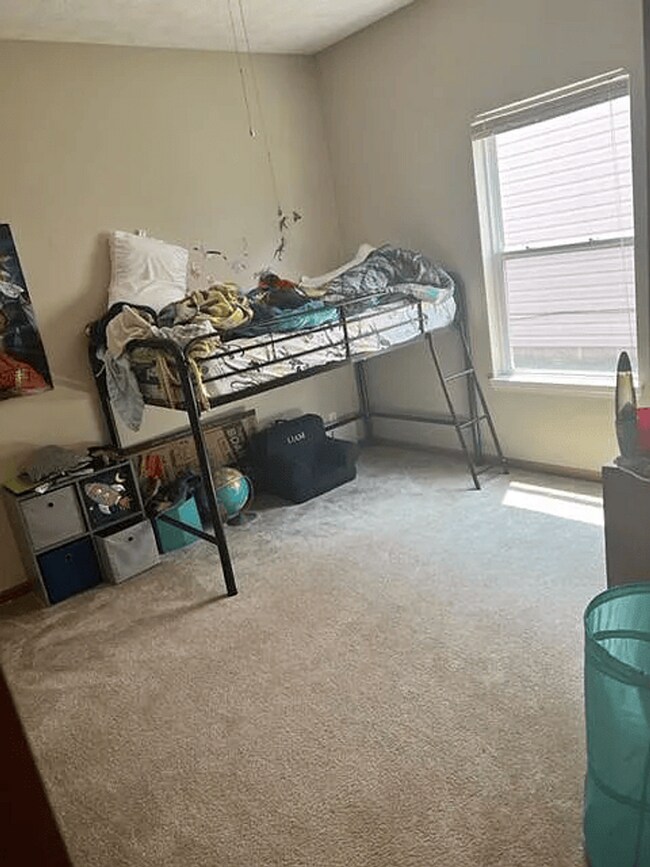 Building Photo - Well-maintained 3BR/2BD Fenced Ranch